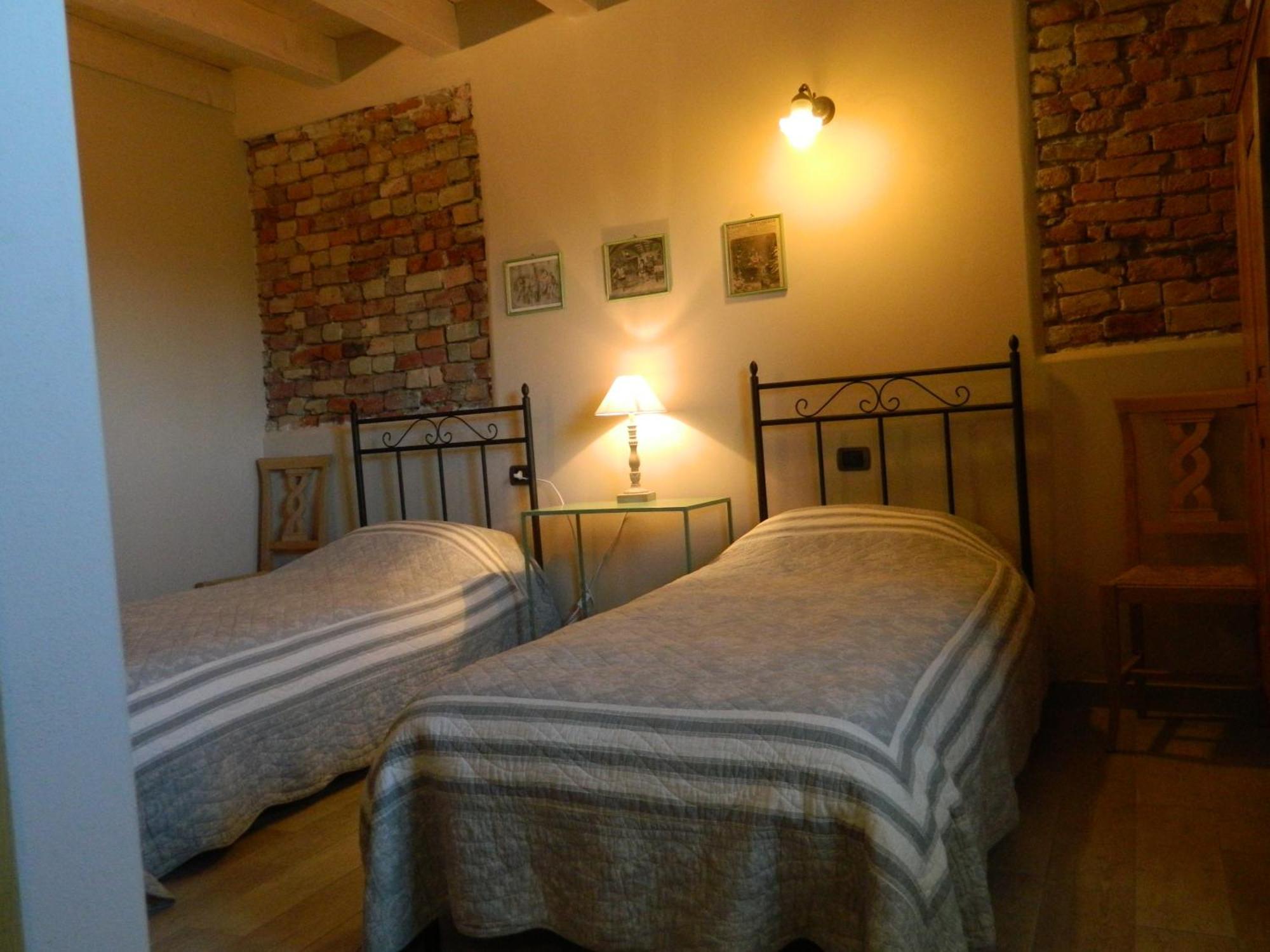 לודי Agriturismo Cascina Pezzolo חדר תמונה
