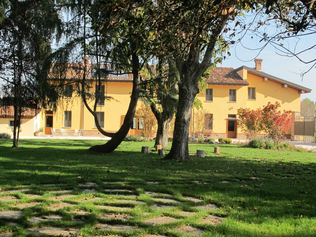 לודי Agriturismo Cascina Pezzolo מראה חיצוני תמונה