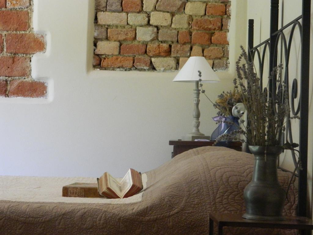 לודי Agriturismo Cascina Pezzolo מראה חיצוני תמונה