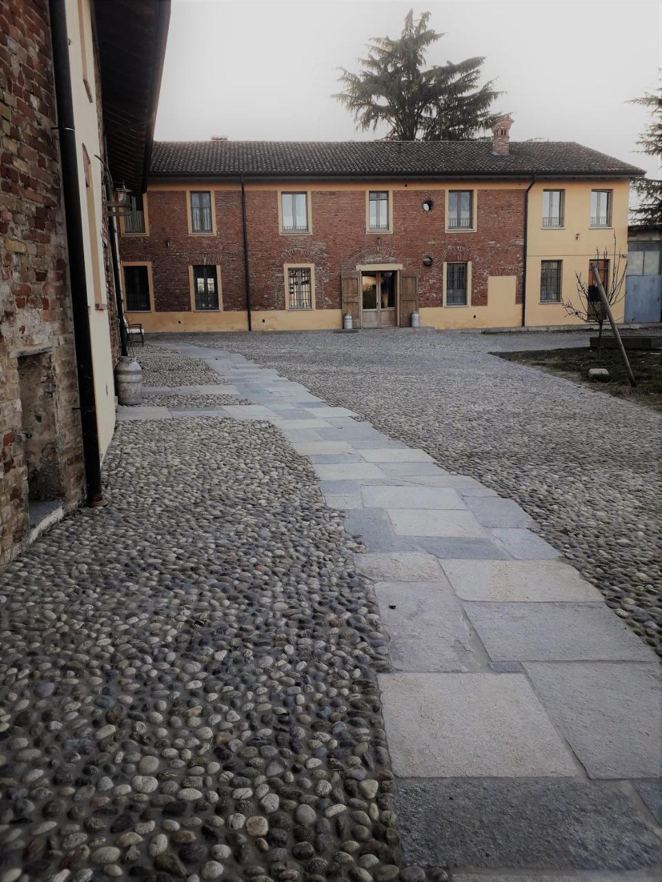 לודי Agriturismo Cascina Pezzolo מראה חיצוני תמונה